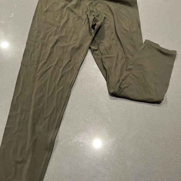 Aerie Olive Green Women's Leggings - Picture 2 of 6
